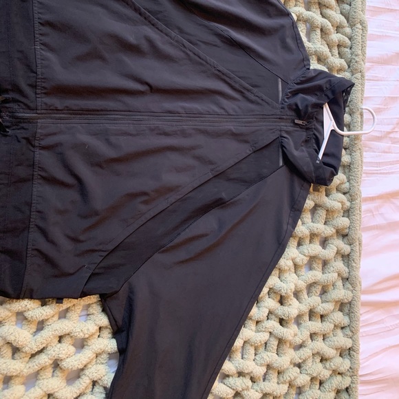 Lululemon jacket - Picture 2 of 5